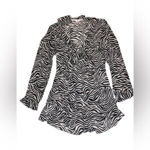 Victoria’s Secret Sexy Zebra Print Robe Size Large With Ruffle And Tie